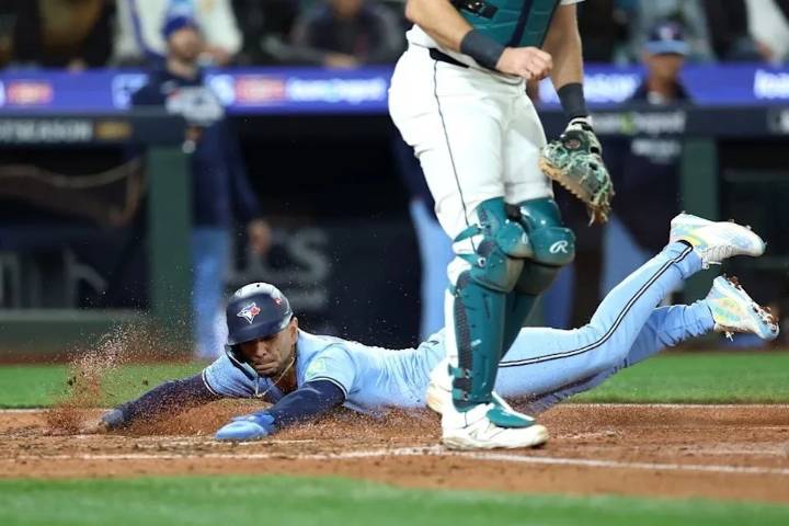 SIMMONS: Blue Jays paint a mural of their season and slam dunk Seattle in Game 3