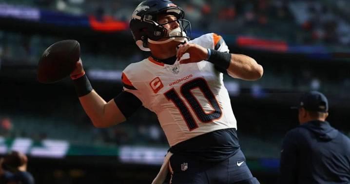 Broncos sufren pero vencen a Jets en Londres