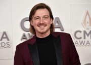 Morgan Wallen denied throwing chair off bar roof to police in 2024, footage shows