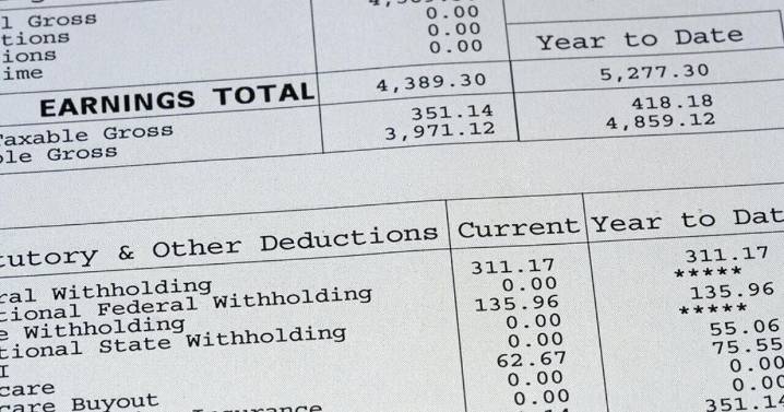 How to spot a fake pay stub