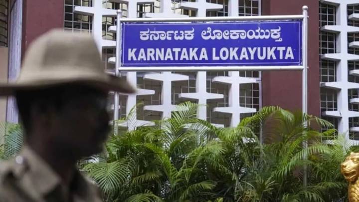 Disproportionate assets: Lokayukta raids Karnataka govt officials across state