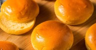 Cómo hacer pan de papa casero con 8 ingredientes sin horno 