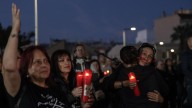 Voluntarios y vecinos recuerdan con una cadena humana a las víctimas de la dana en Paiporta