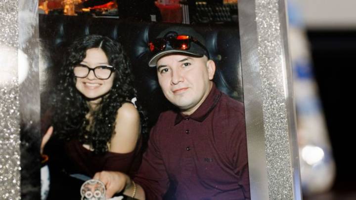 Liberan bajo fianza al padre de Chicago con hija que lucha contra el cáncer