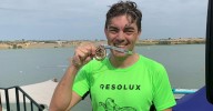 Un verinense hace el Camino de Santiago a nado por una causa solidaria