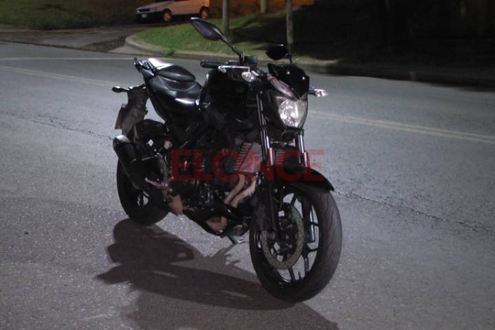 Un adolescente de 15 años fue atropellado por una moto en Paraná y sufrió una fractura