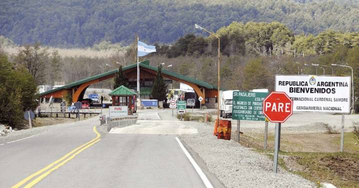 Viajar a Chile por el fin de semana largo: ¿cómo funcionan los pasos Pino Hachado y Cardenal Samoré?