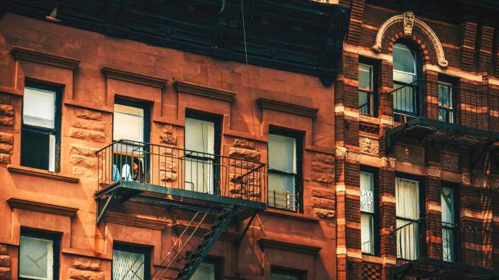 What Makes The Architecture Of NY Brownstones So Iconic?