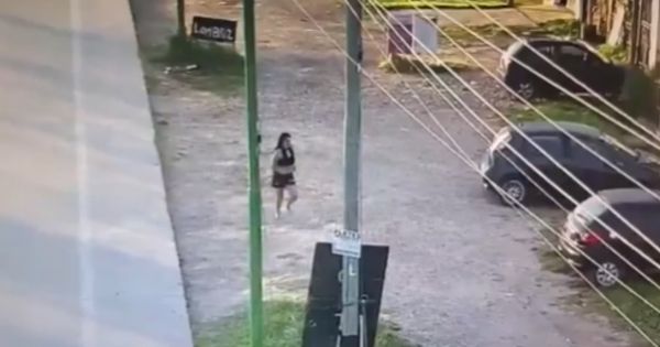 Brutal ataque familiar: tiene 19 años y quiso hacerle lo peor a su mamá mientras dormía