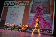 La gala 'Belleza Desnuda' llena de esperanza el Teatro Circo
