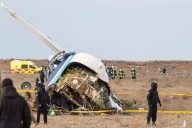 Reconoce Putin que Rusia derribó avión que mató a 38