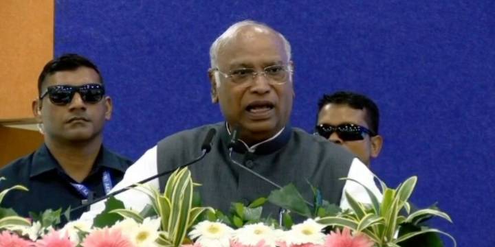 Congress chief Mallikarjun Kharge admitted to Bengaluru hospital for fever, under medical observation