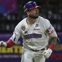 Jimmy Kerrigan sacudió tercer jonrón de la temporada