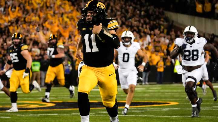 Leistikow: Trusting in Mark Gronowski was the winning move for Iowa