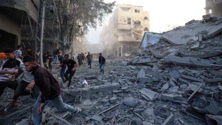 Israeli Airstrikes Against Hamas Targets Shatter Fragile Truce, Gaza Aid Stopped