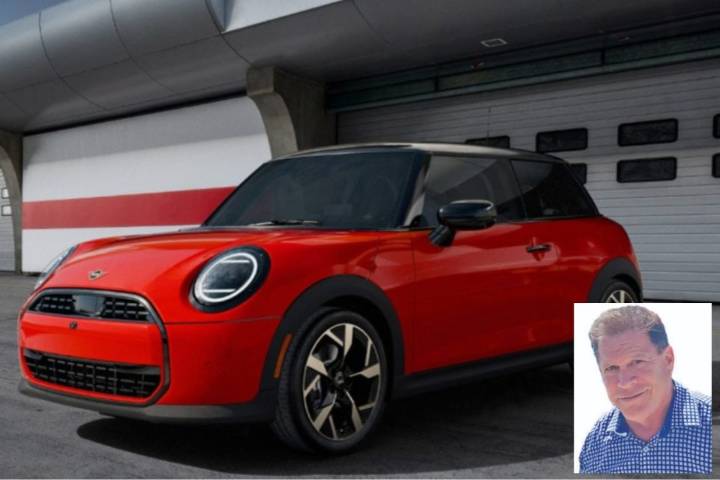 2025 Mini Cooper 2-Door Has Big Heart | Automotive Car Reviews#