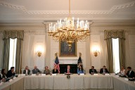 Trump acusa a medios de comunicación de apoyar al grupo de izquierda Antifa