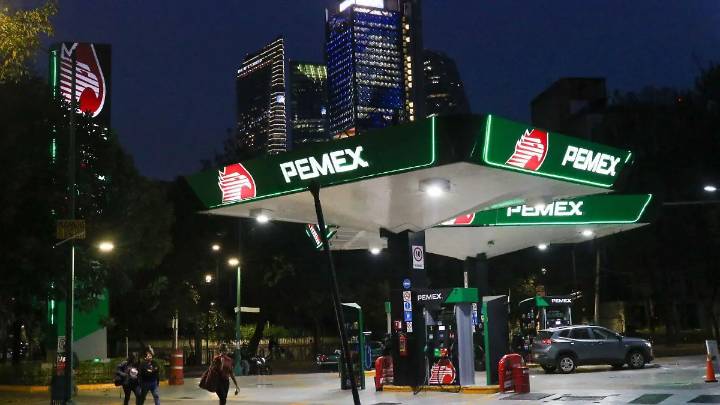 Pemex recorta pérdidas en tercer trimestre, pero la deuda con proveedores crece