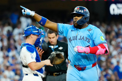 Guerrero dispara jonrón ante Ohtani y Azulejos empatan Serie Mundial con victoria 6