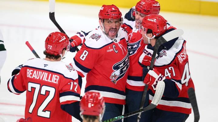 Alex Ovechkin's first goal of the season brings him within 2 of the 900 mark for his career