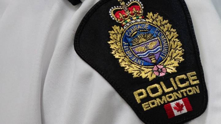 Police arrest 3 suspects after random stabbing at West Edmonton Mall transit station