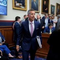 US facing worsening flight delays as shutdown snarls airports