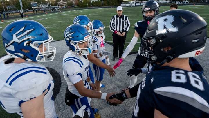 Football: Public playoff brackets with one week left in regular season