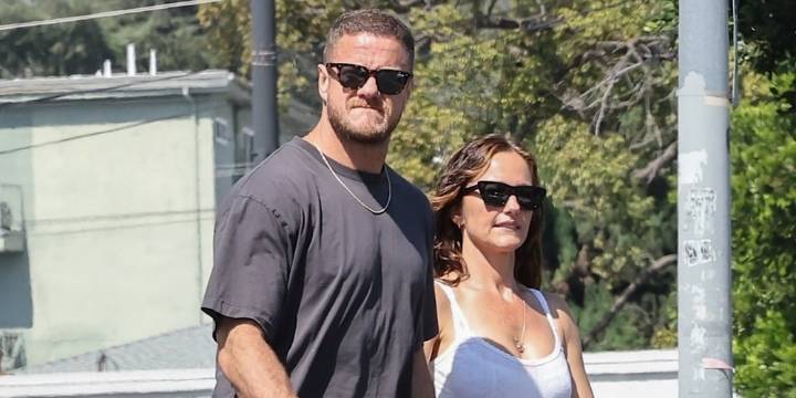 Minka Kelly & Dan Reynolds Enjoy Some PDA During a Walk in L.A. | Dan Reynolds, Minka Kelly 