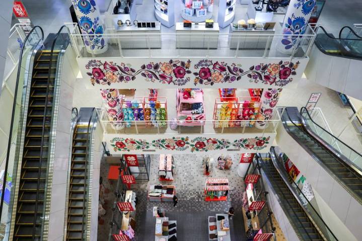 Thai economy improves in September but slows in third quarter