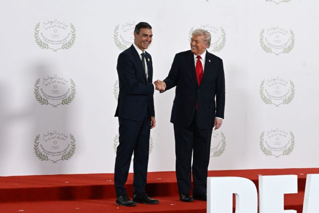 El presidente del Gobierno asiste en Egipto al acto de firma del Plan de Paz para Oriente Próximo