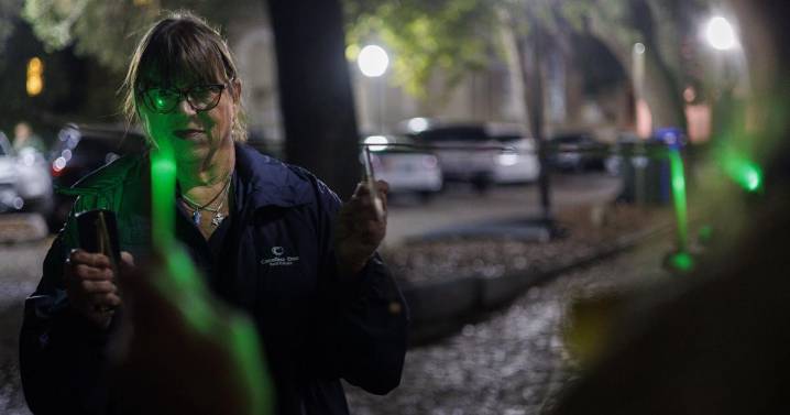 Charleston SC leans into ‘dark tourism’ and ghost tours