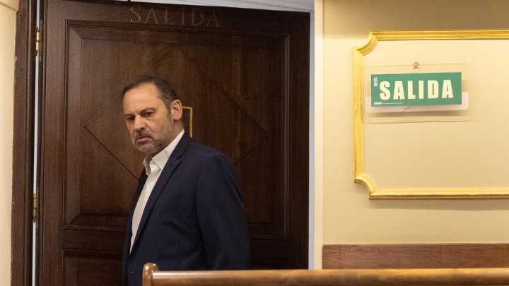 A Audiencia de Madrid pecha a porta á demanda de Ábalos contra o avogado que o denunciou no Supremo