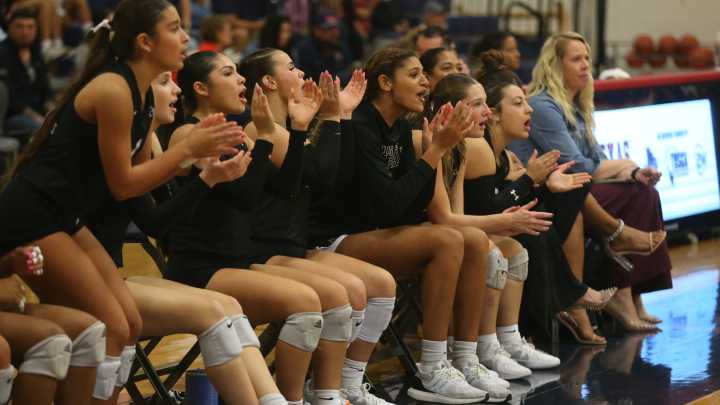 Sinton-Beeville clash tops this week's high school volleyball schedule