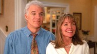 La vida de Diane Keaton, la mujer que se resistió a los mandatos y sufrió 20 años por perder a un hombre que nunca tuvo
