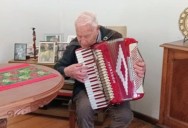 “Fue mi refugio toda mi vida”. A los 92, el maestro del acordeón que hizo historia en Bahía Blanca y emociona con su música