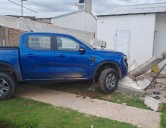 SÁENZ PEÑA: Conductora Perdió El Control De Su Camioneta Y Chocó Contra Una Casa