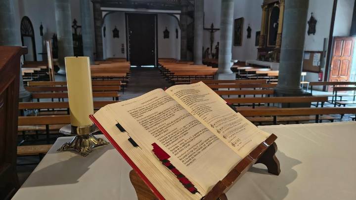 Santa Brígida inaugura noviembre bendiciendo el vino satauteño