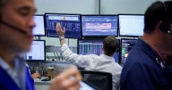 Apple marca récord e impulsa al S&P 500 en la antesala de balances trimestrales