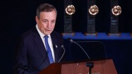 Draghi llama a construir «una Europa que actúe por orgullo, no por miedo al declive» a través de un «nuevo federalismo pragmático»