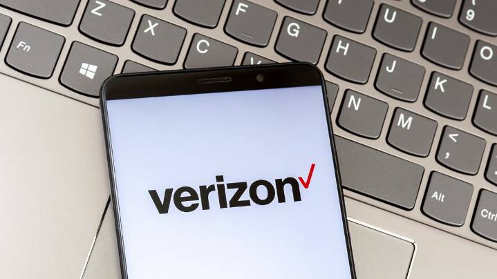 Verizon offers payment relief to federal workers
