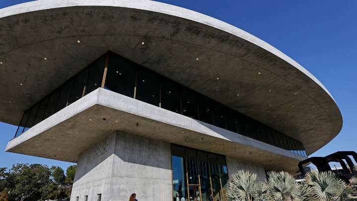 LACMA Staff Seeks to Unionize, Citing Low Wages and Expanded Workloads