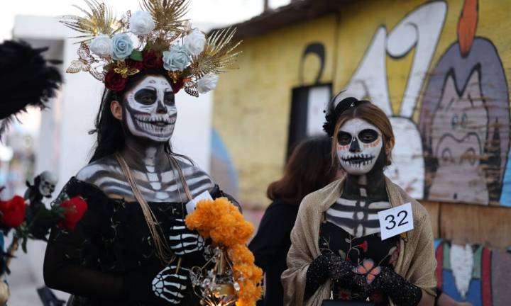 El Festival de Tradición y Fantasía llenó de arte, música y color el Parque Borunda