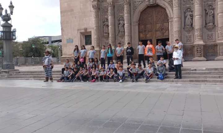 Impulsa Gobierno estatal orgullo e identidad chihuahuense entre estudiantes de primaria