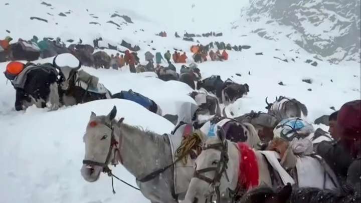 Fears final 200 hikers still trapped on Everest will be buried alive by snow as rescuers face race against time