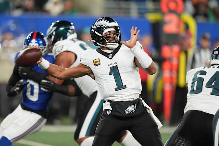Pro Picks: Eagles will get back on track with a victory at Minnesota
