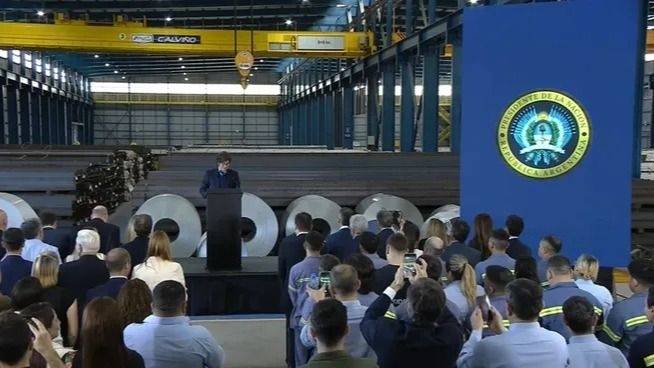 Javier Milei anunció que impulsará una reforma laboral y tributaria tras las elecciones
