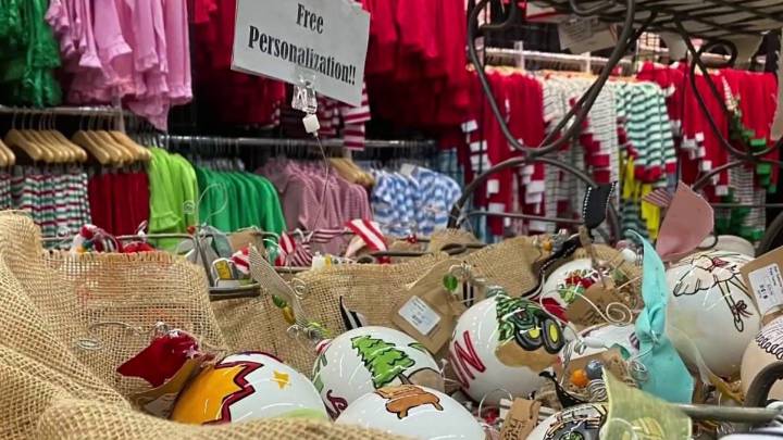 Cowtown welcomes Christmas with annual gift market