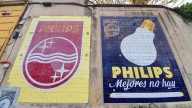 Valencia quiere conservar los rótulos que publicitarios hablan en sus calles