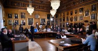 Nobel de Física: Científicos descubren efecto del túnel cuántico, que permite a objetos cruzar paredes