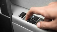 Señales que le indican que los vidrios eléctricos están a punto de dañarse: atenderlas a tiempo puede evitar reparaciones costosas